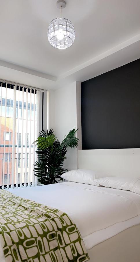 Lovely 2-Bedroom Condo With A Free Parking Birmingham Extérieur photo